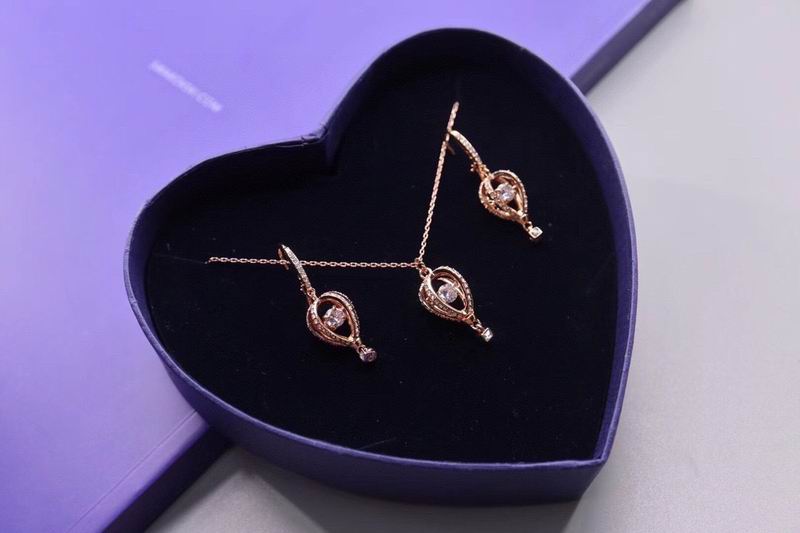 Swarovski Necklace 03lyr182